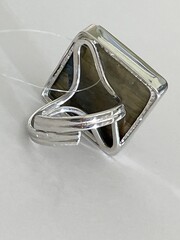 Лабрадор КВ (кольцо из серебра)