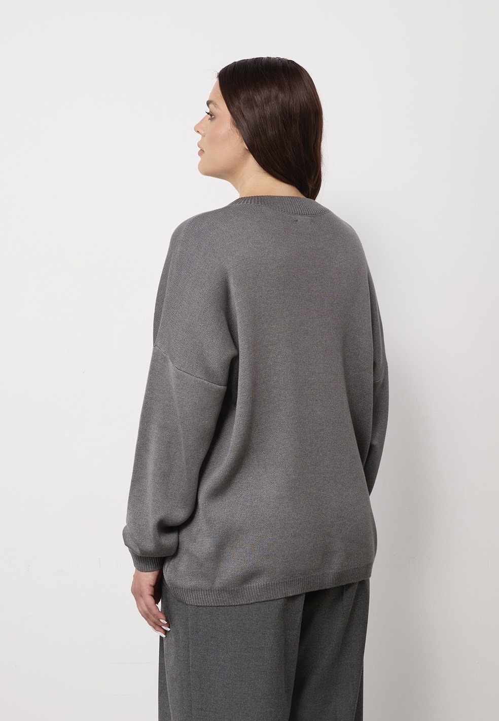 Джемпер вязаный с круглым вырезом, графит