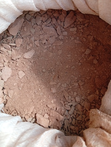 Красная киргизская глина крошка нечищенная коричневая