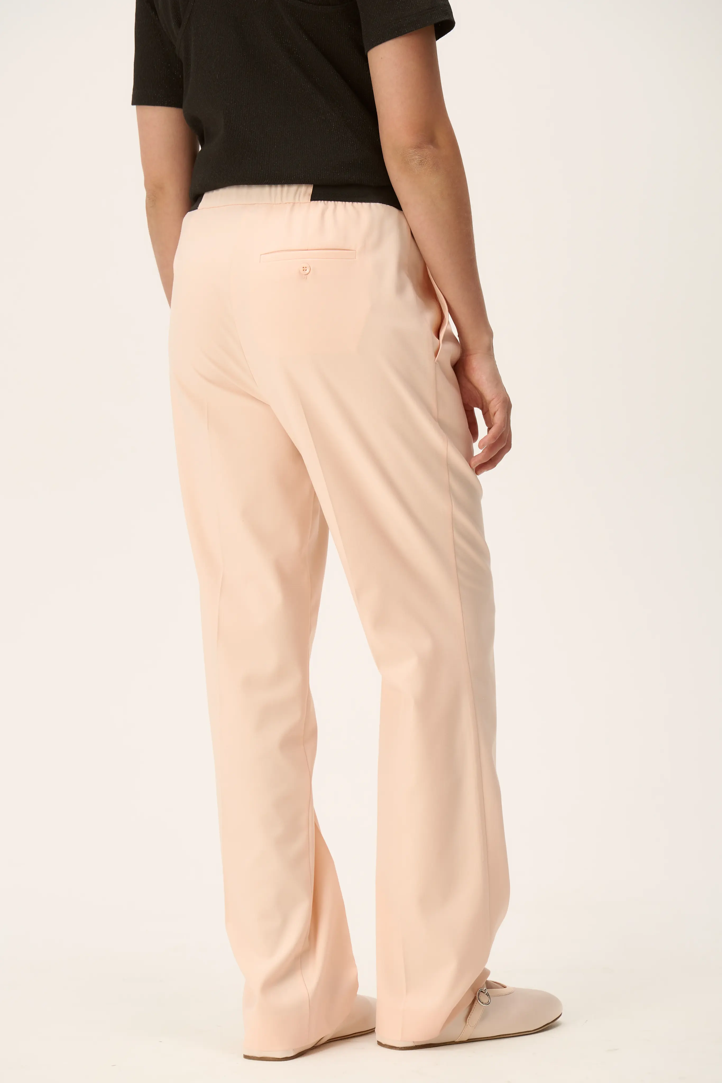 Свободные брюки прямого кроя