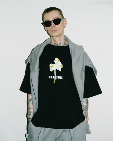 Футболка One Two Narcisus черная