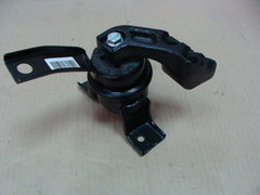 подушка двигателя правая Geely Х7 до 2016  1016003008