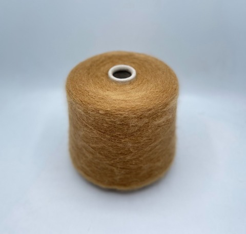 Gruppo Filpucci (пр.Италия), art. TopKid, 1000м/ 100 гр. 67% Суперкид мохер, 3% Шерсть, 30% Полиамид, цвет-Кэмел арт.28400