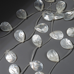 Капля из перламутра морских ракушек, 20*30мм, белый