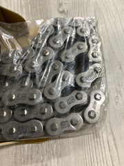 Цепь EK 525 MVXZ2-110 звеньев (заклепка) металлик