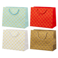 
          Подарочный пакет Basir, серия "Ромбы", золотое тиснение, 14.5*15.5*7 см, ассорти