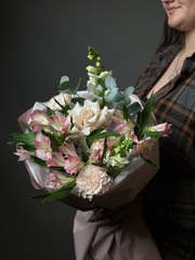 Сборный букет «Свежесть и изящество»