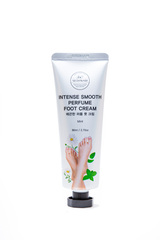 Крем для ног с ароматом мяты SEOHWABI Intense Smooth Perfume Foot Cream Mint 80 мл