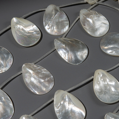 Капля из перламутра морских ракушек, 25*35мм, белый