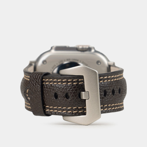 Ремешок для Apple Watch Ultra 49mm из кожи сафьяно, темно-коричневого цвета с контрастной ниткой