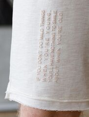 Шорты на резинке из тонкого футера с принтом  U48.001 (95332)