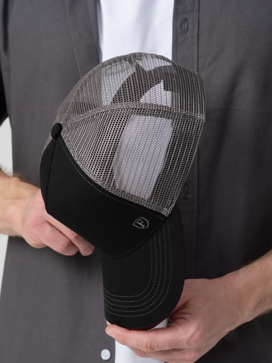 Бейсболка снепбек летняя с сеткой