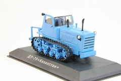 Tractor DT-75M Kazakhstan blue 1:43 Hachette #58