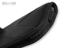 Чехол QK-S Archer 1x1 матовый черный