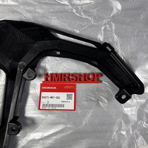 Honda Пластик воздуховода левая (черный) X-ADV 64371-MKT-D01