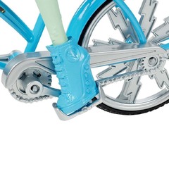 Фрэнки Штейн с велосипедом. Главные герои с аксессуарами