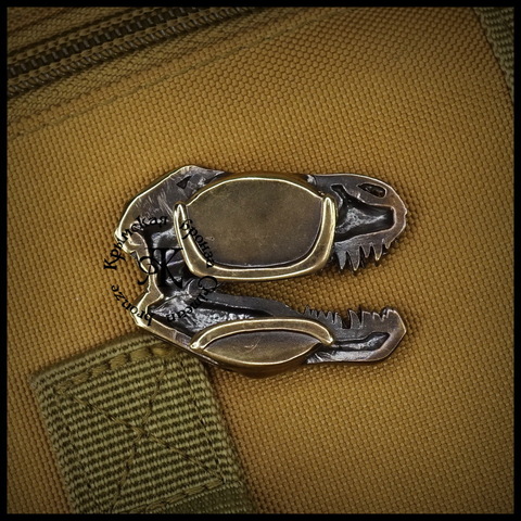 Клипса для системы MOLLE 