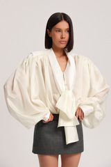 Блуза с бантом