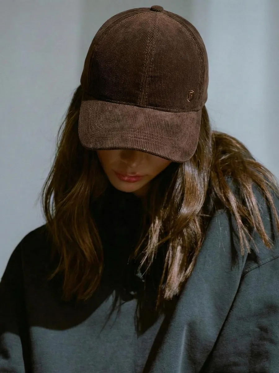 Бейсболка летняя вельвет весенняя