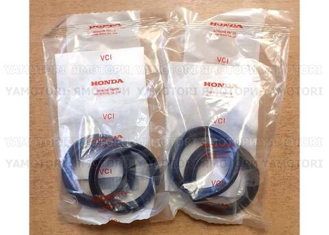 Сальники и пыльники передней вилки HONDA XR250 XR250R