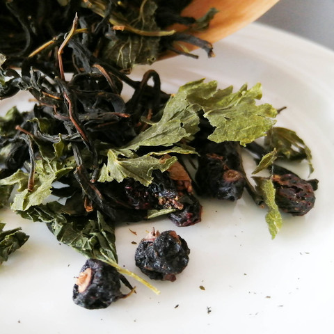 Иван-чай «с плодами и листьями черной смородины»