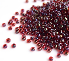 8/0 RR-0367 Garnet Lined Ruby AB