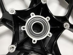 Передний колёсный диск Arashi для Yamaha YZF-R1 2015-2017 черный