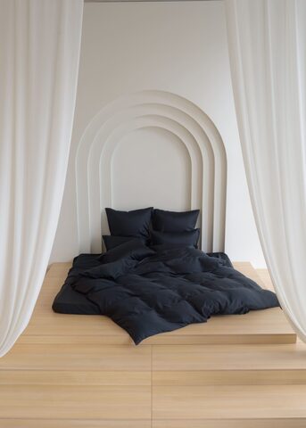 Простыня 240х260 German Grass Black Brilliant черная