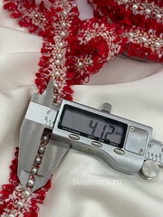 Тесьма красная с мелким жемчугом