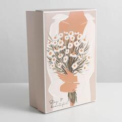 Коробка одиночная Прямоугольник, 20*30*9 см, Девушка с ромашками, 1 шт.