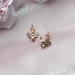 Подвеска Пчела с фианитами 13*11 мм, позолота, П339