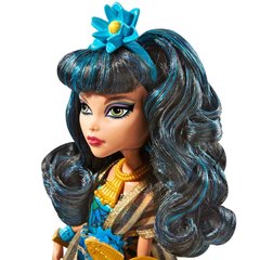 Клео де Нил. Мрак и цветение