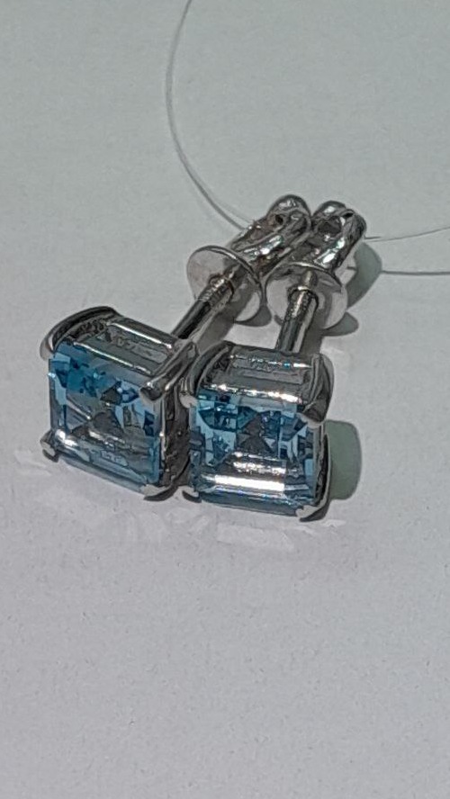 Топаз (пусеты из серебра)