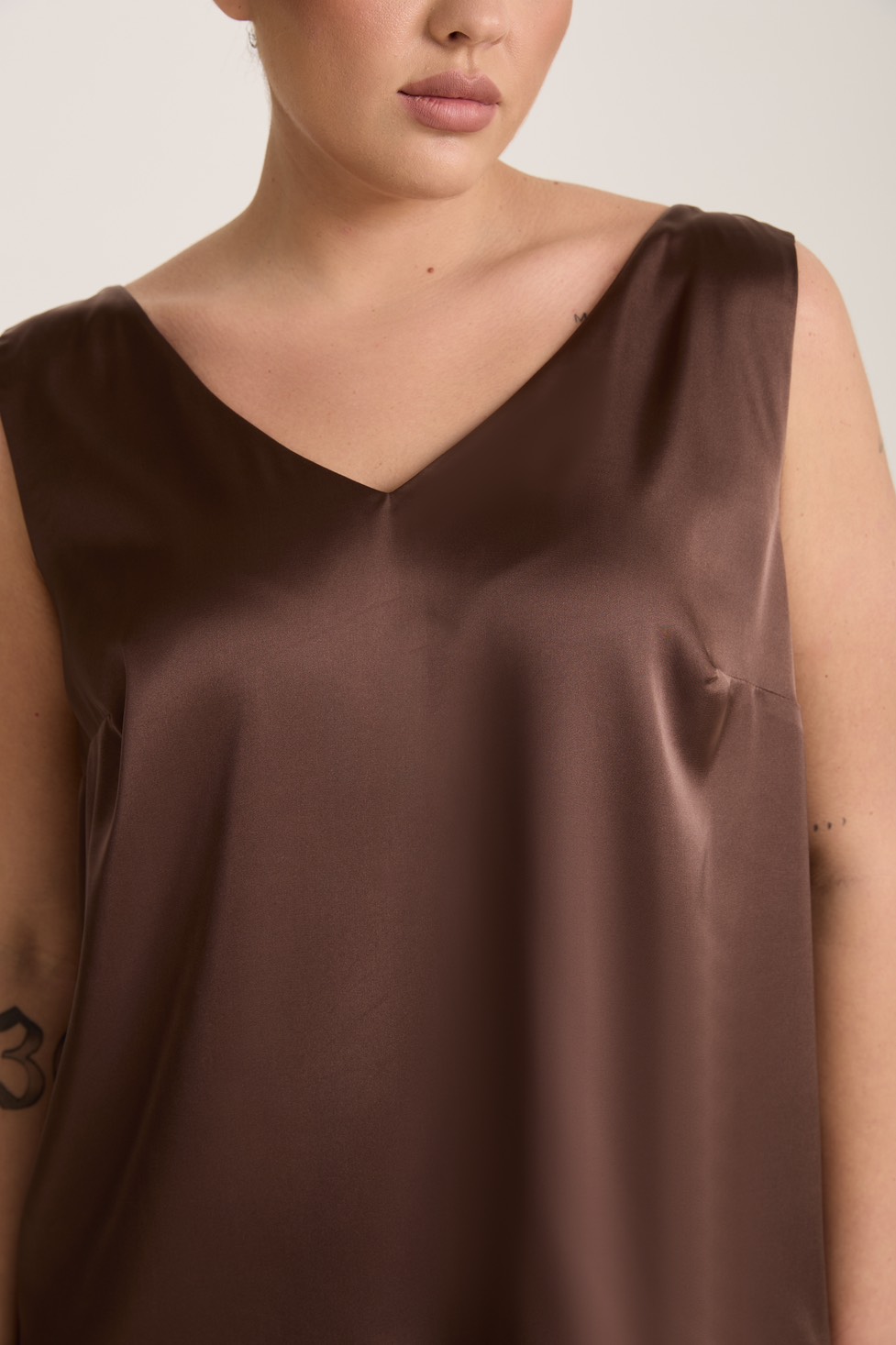 Топ двухслойный на широких бретелях, мокко