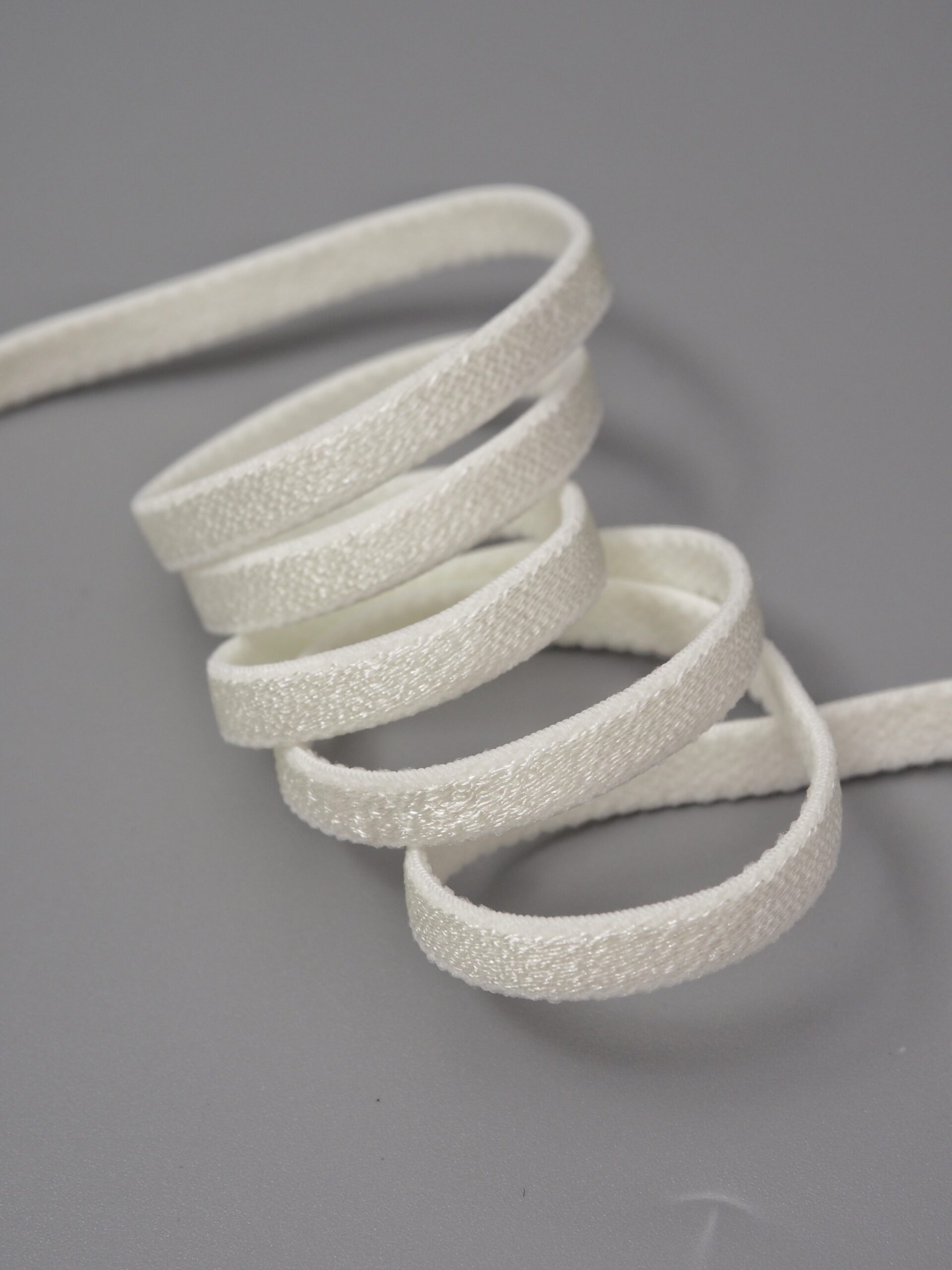 Резинка бретелечная шампань глянцевая ширина 6 мм