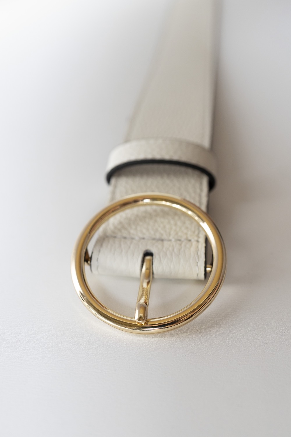 Ремень из фактурной кожи, 35 мм, молочный