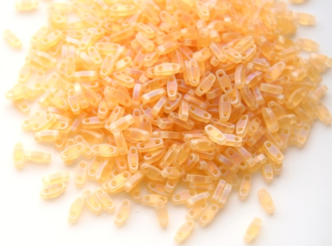 QTL-0132FR Matted Transparent Light Topaz AB