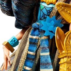 Клео де Нил. Мрак и цветение