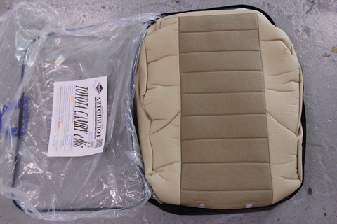 Авточехлы Toyota Camry XV40 Sd с 06-11г. (бежевые бока и тыл, центр темно-бежевый) (Эксклюзивный комплект)