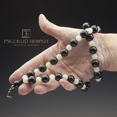 Четки православные из  нефрита с колокольчиком.