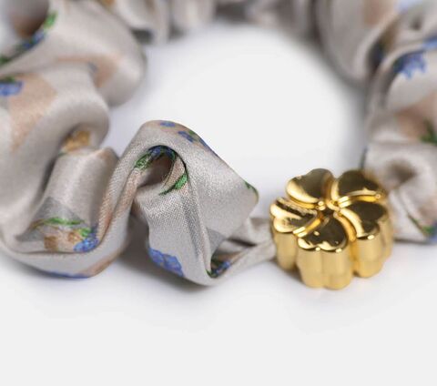 Резинка для волос Mollen Первоцвет жемчужно-белая