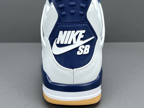 Nike SB x Air Jordan 4 'Navy' 