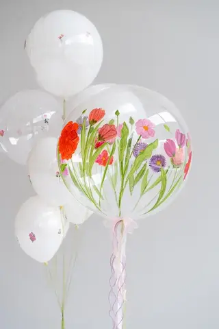 Сет гелиевых шаров с уникальной росписью Цветочное поле