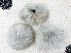 Меховой помпон енот, d 8-9 см, светло-серый