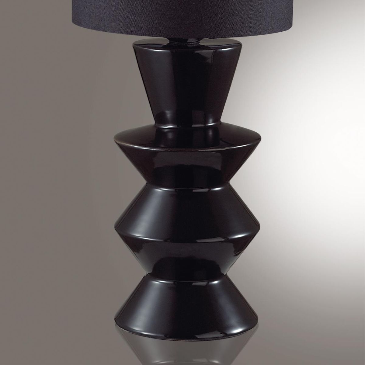 Настольная лампа Lumion Moderni Segi 8133/1T