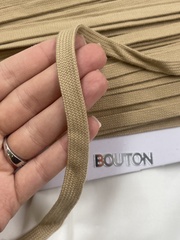 Шнур плоский бежевый метражом 12 мм