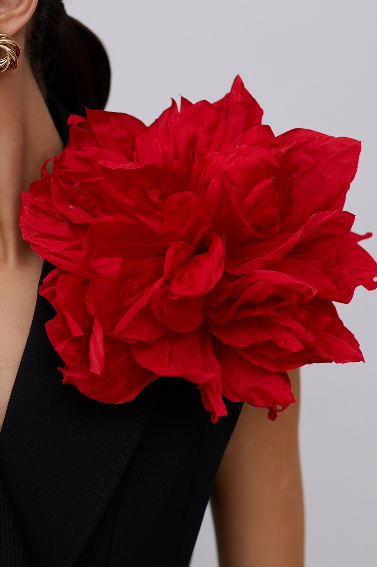 Брошь Pion, красный