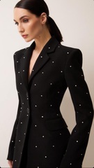 Жакет приталенный со стразами