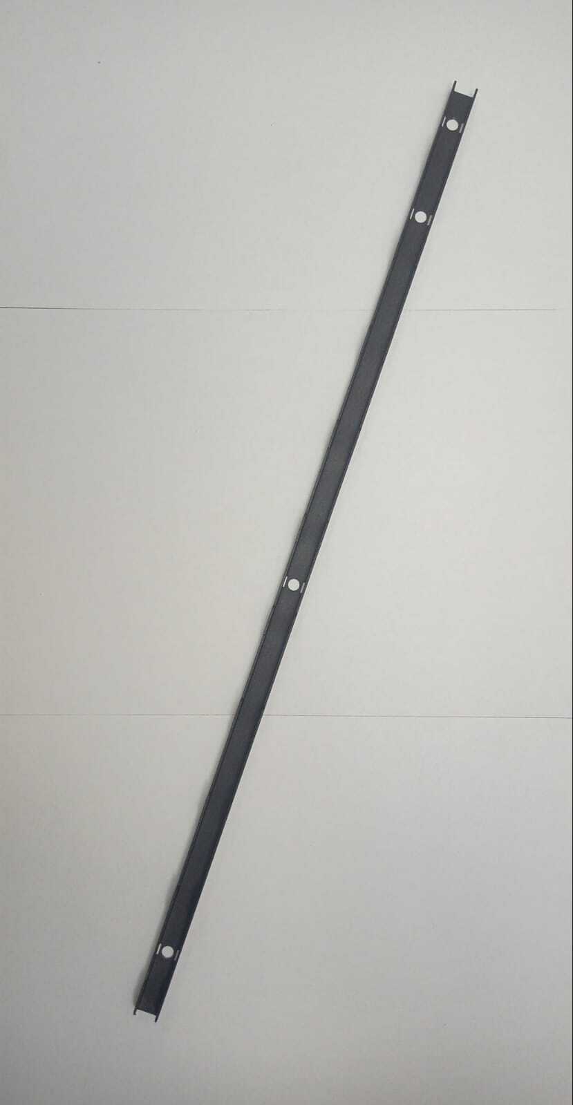 Вертикальная планка для подвеса перфопанели - задней стенки напольного стеллажа