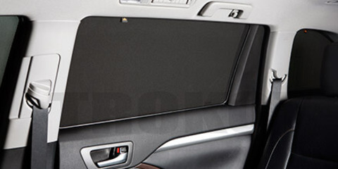 Каркасные автошторки на магнитах для Kia Carens 4 (2013+) Компактвэн. Комплект на задние форточки